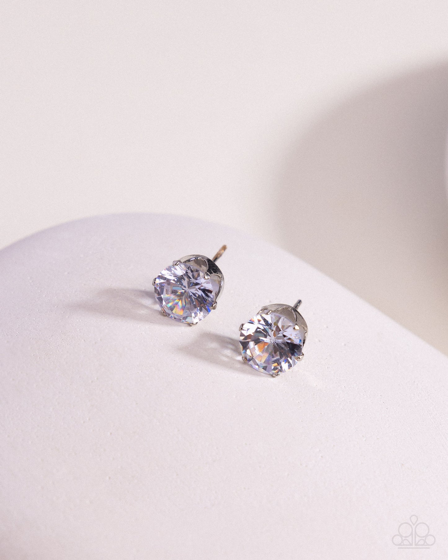 Just In TIMELESS - White