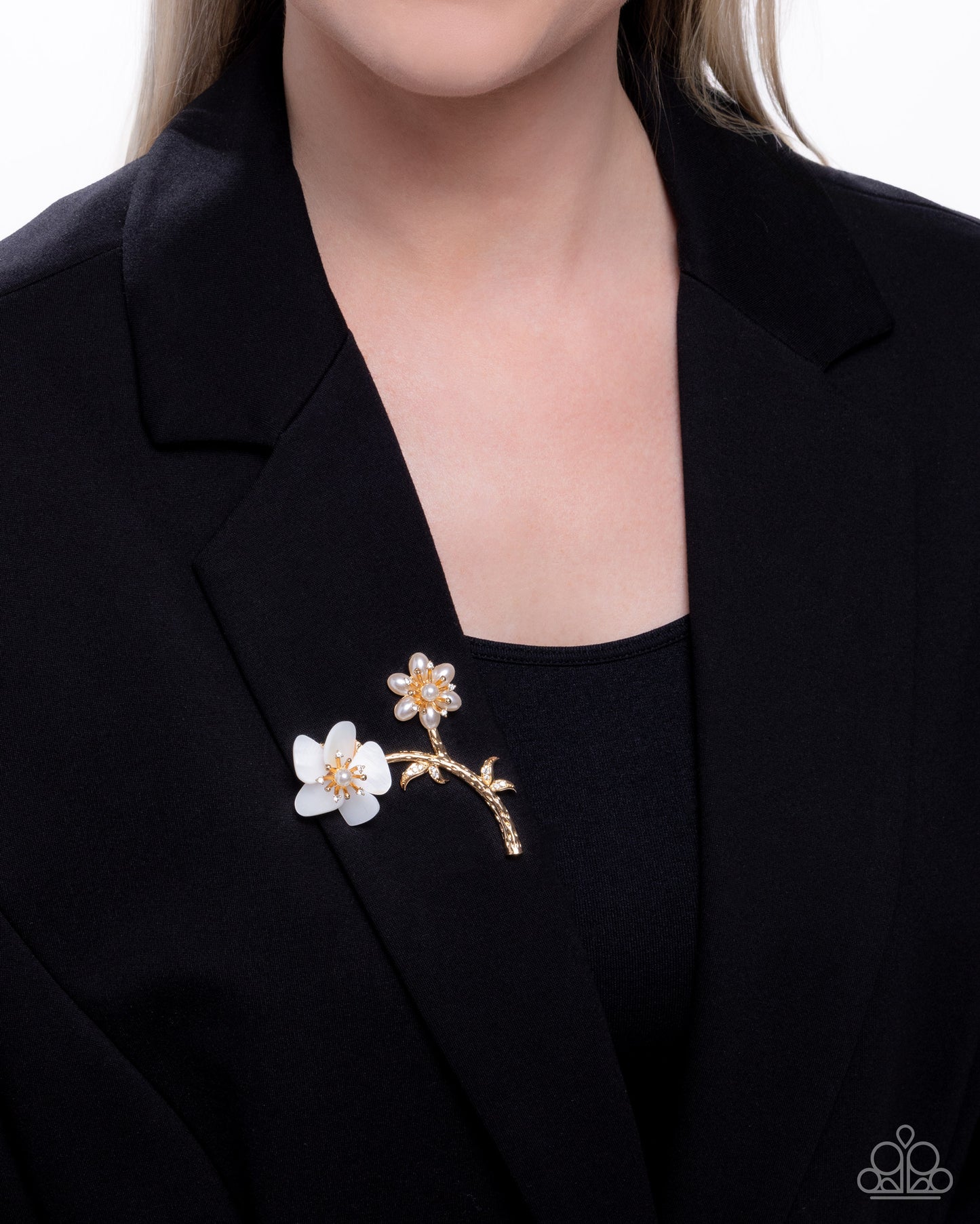 Blooming Boutonniere - Gold